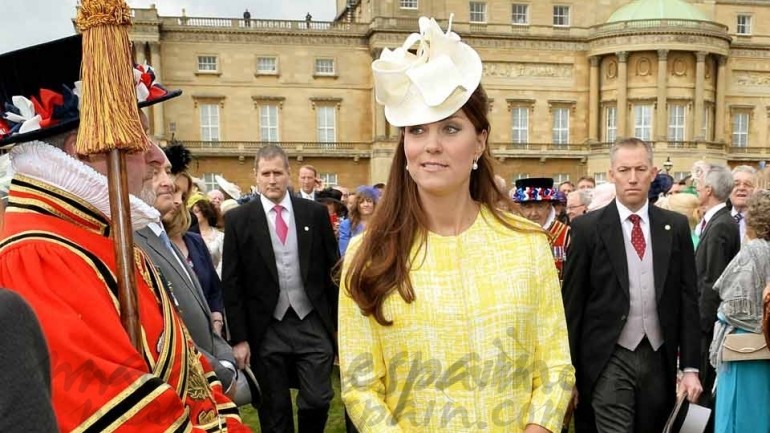 Kate Middleton una primaveral embarazada