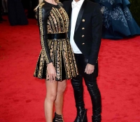 Rosie-Huntington-y-Whiteley-y-Olivier-Rousteing