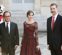 reyes de espana con el presidente hollande en la  cena de gala visita oficial a francia mayo 2015