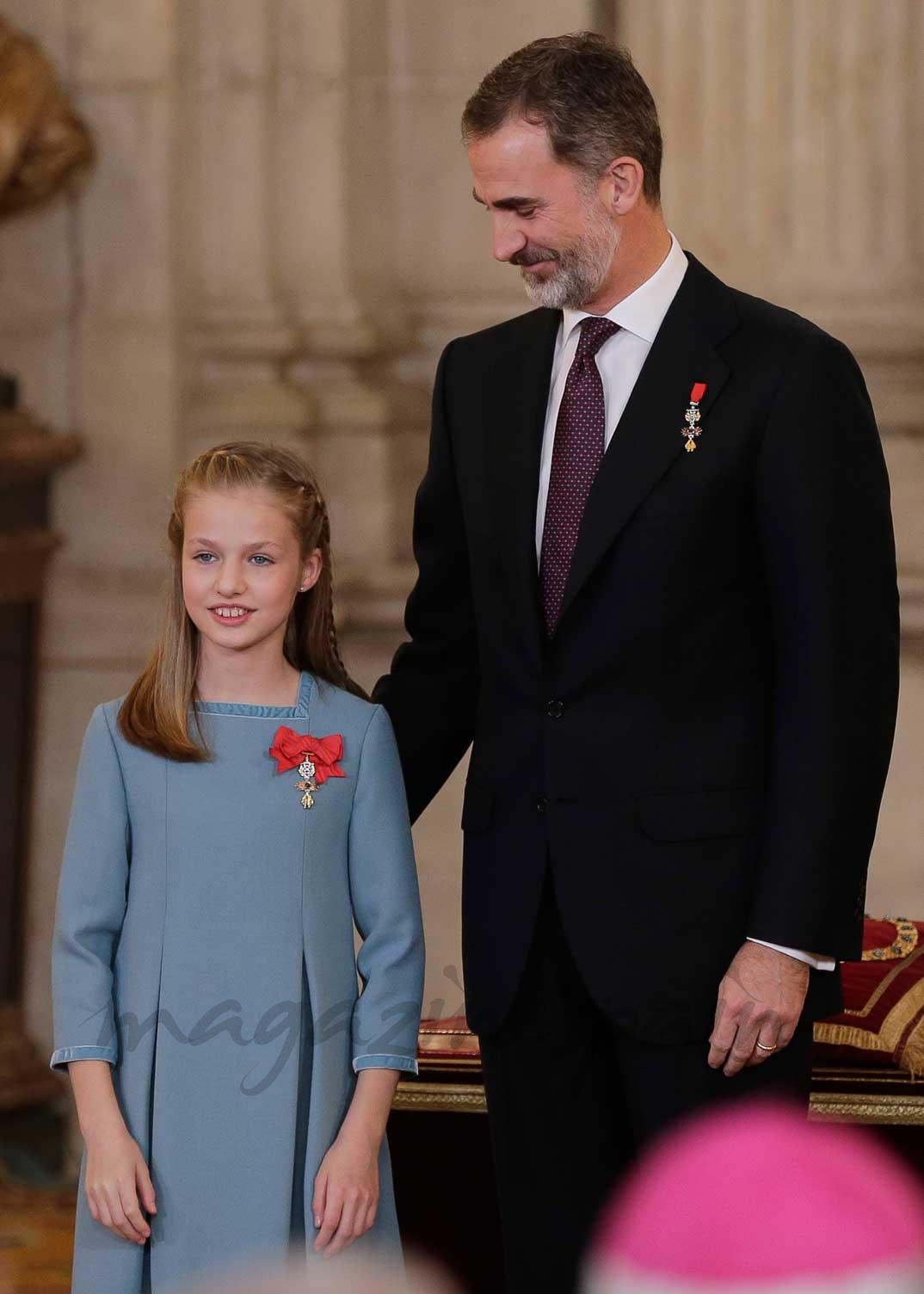 Princesa Leonor junto al Rey Felipe VI
