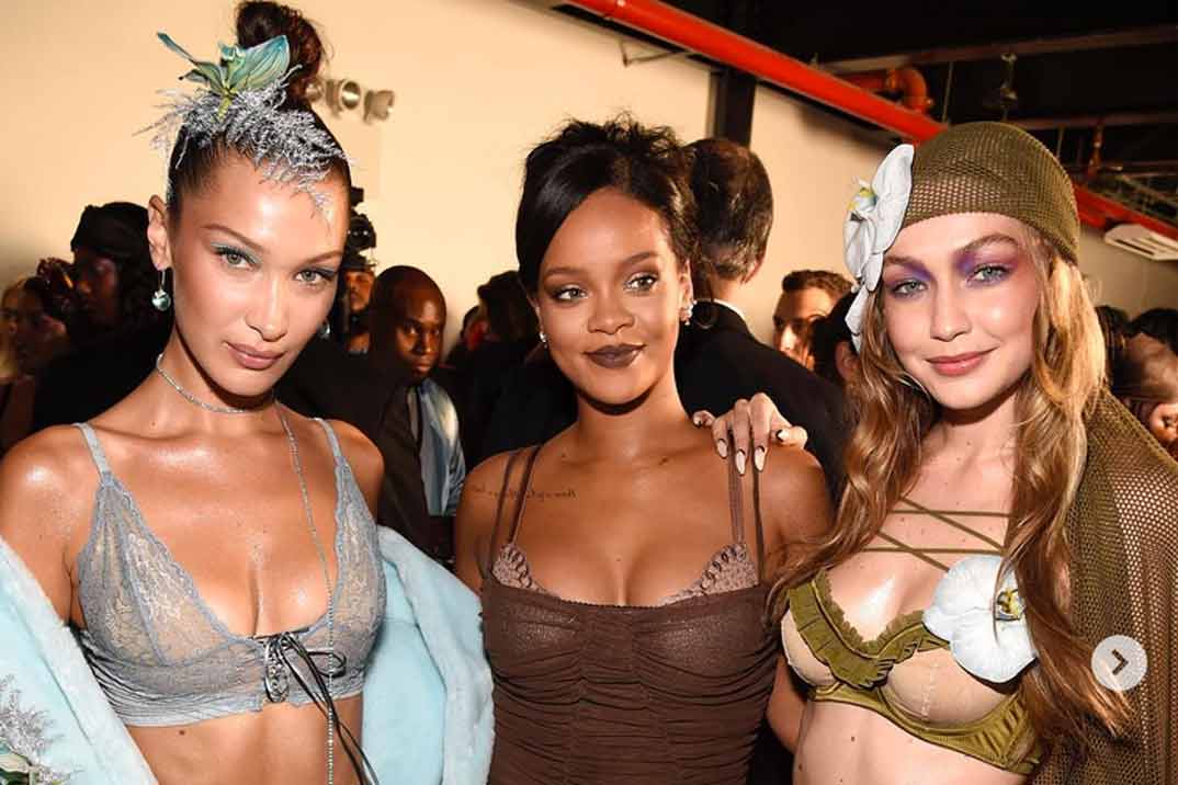 Evaluable garaje Comprimir Las hermanas Hadid desfilan en ropa interior para Rihanna -  magazinespain.com