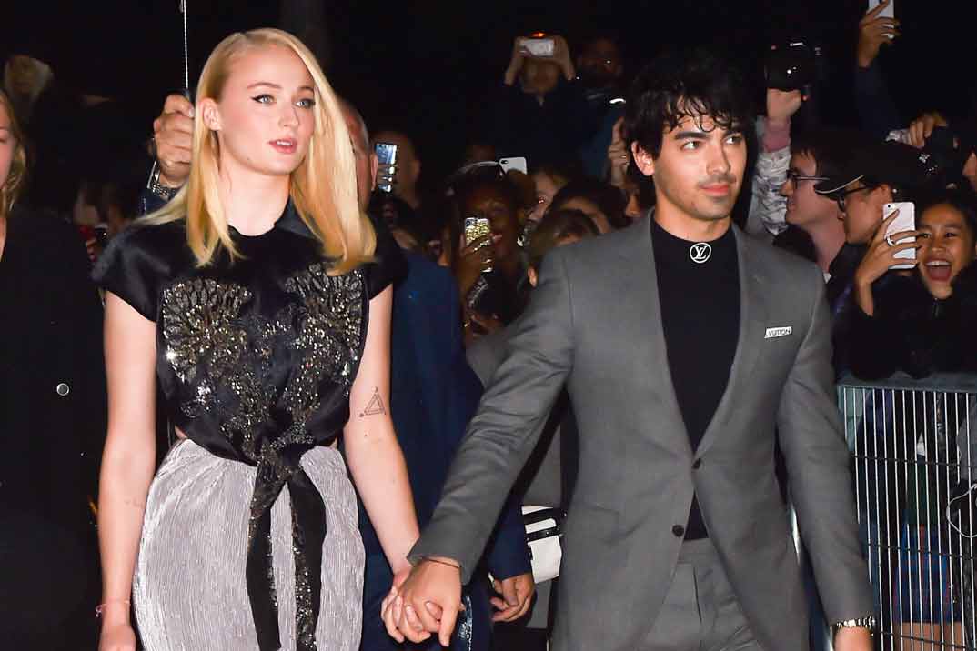 Sophie Turner y Joe Jonas posan juntos por primera vez