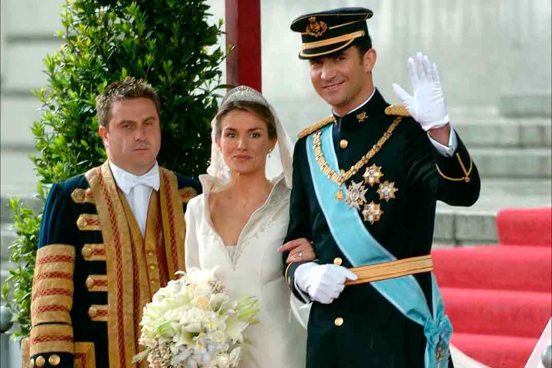 Los invitados que estuvieron a punto de estropear la boda de los reyes Felipe y Letizia