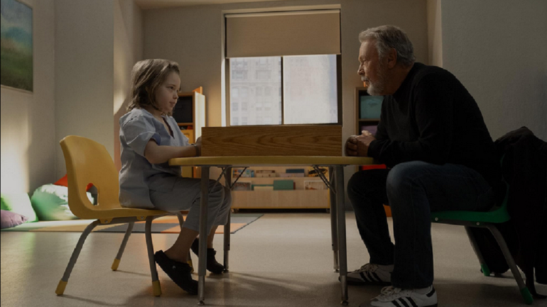 “Before”, con un Billy Crystal atormentado – Estreno en Apple TV+