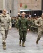 El Rey Felipe VI vuelve a Valencia a la zona afectada por la DANA, vestido de militar y animando a seguir trabajando