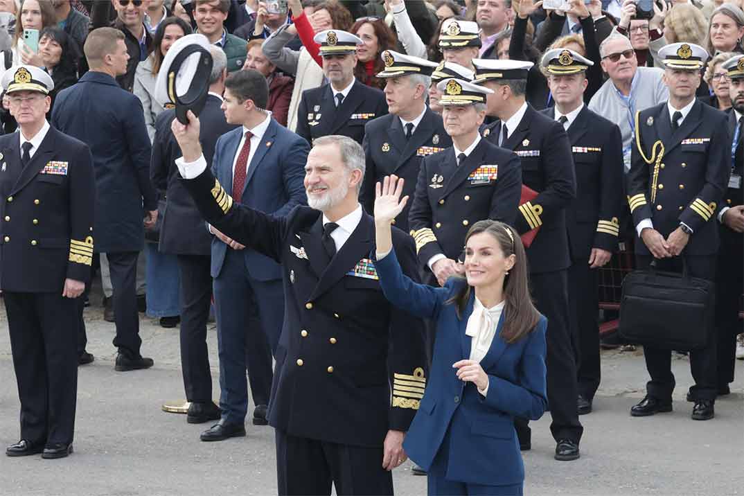 El look que ha lucido la reina Letizia para despedir a su hija, la Princesa Leonor