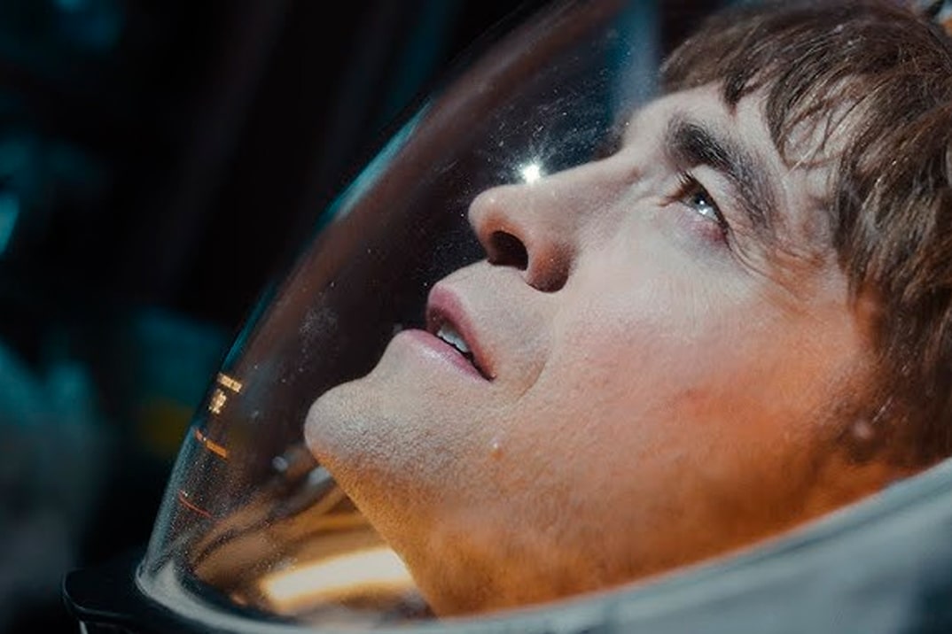 Nuevo avance y fecha de estreno de ‘Mickey 17’, la nueva película de Bong Joon-ho que protagoniza Robert Pattinson