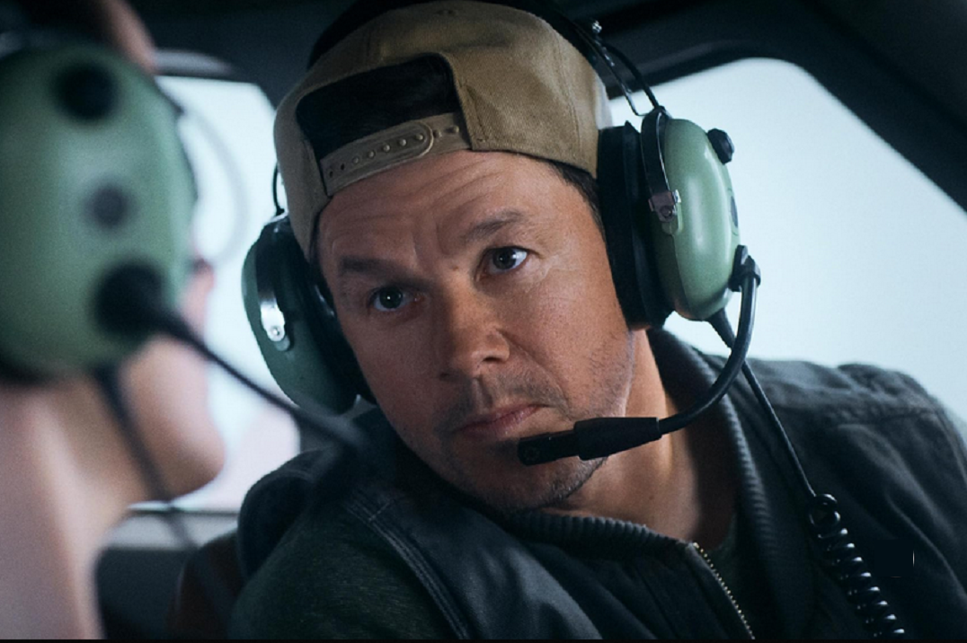 “Amenaza en el aire” – Mark Wahlberg regresa a los cines con un cambio de registro