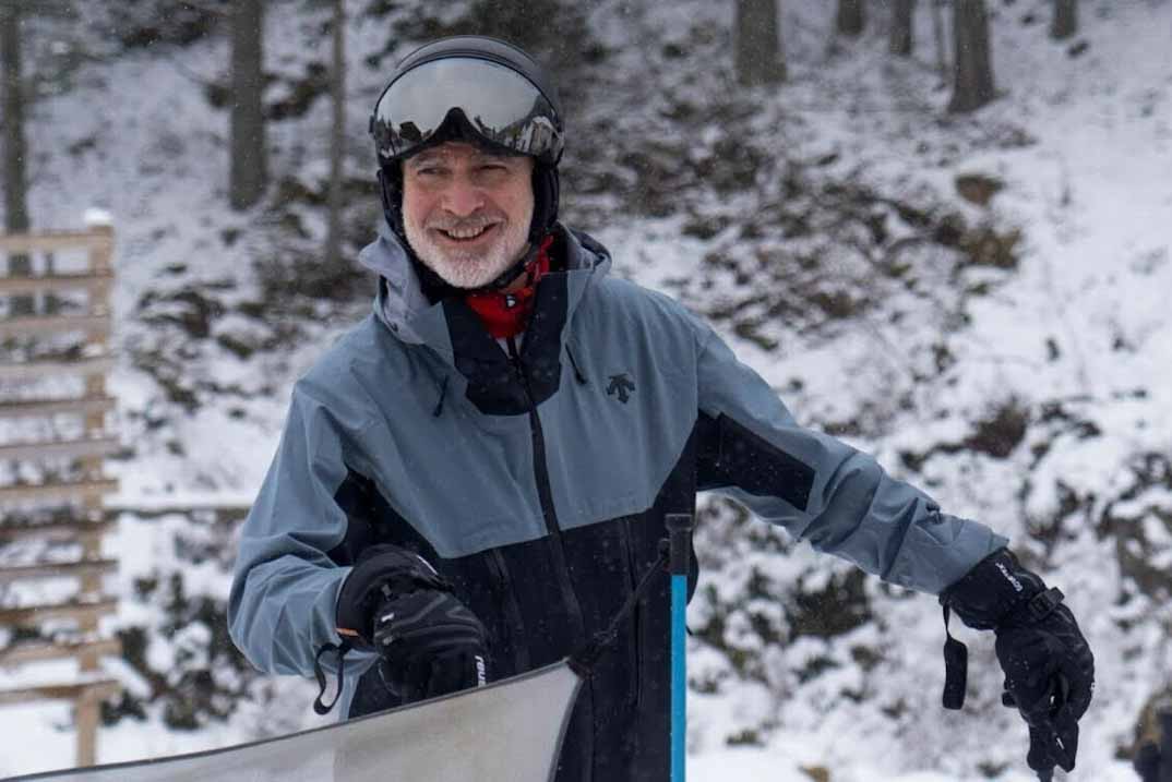 Felipe VI se estrena en Valdelinares como esquiador: «Es muy bonito y hay nieve»