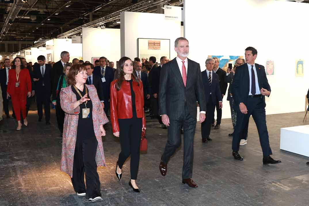 La chaqueta ‘low cost’ de mango con la que la reina Letizia ha arrasado en la inauguración de ARCOmadrid