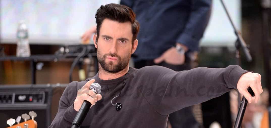 El lider del grupo Maroon 5, Adam Levine, el hombre más sexy del mundo