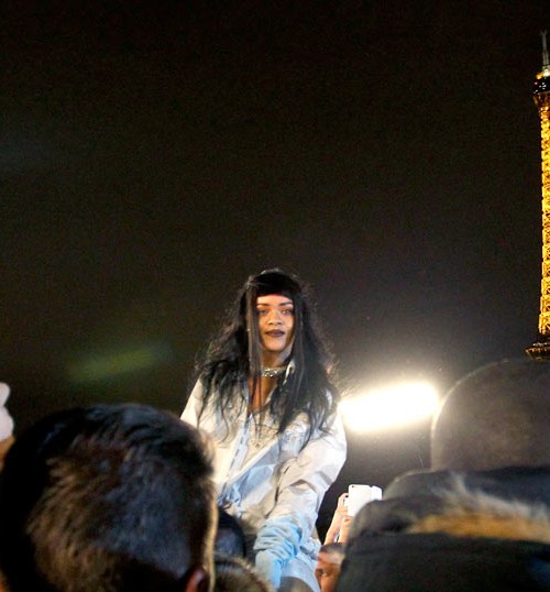 Rihanna levanta pasiones en París