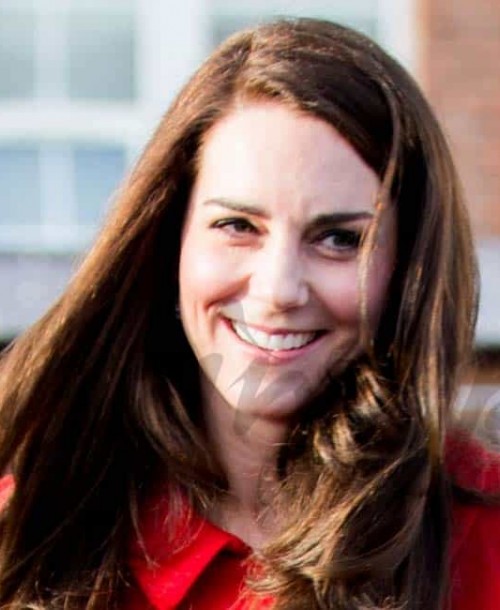 Kate Middleton apuesta por el rojo
